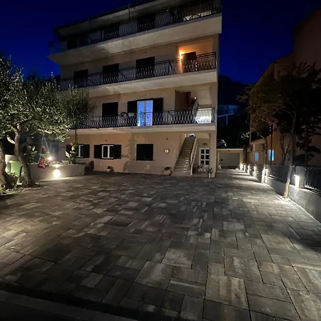 Rebecca Apartment Makarska