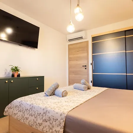 Rebecca Apartment Makarska
