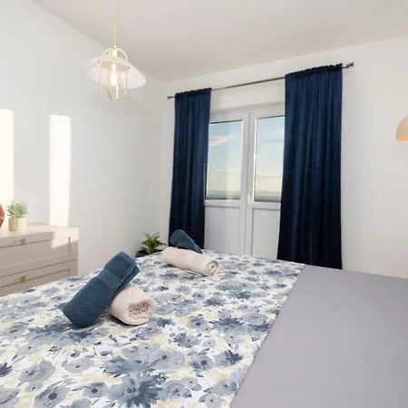 Rebecca Apartment Makarska