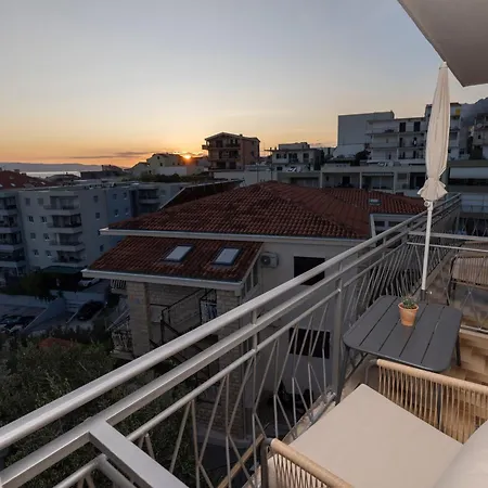 Rebecca Apartment *
